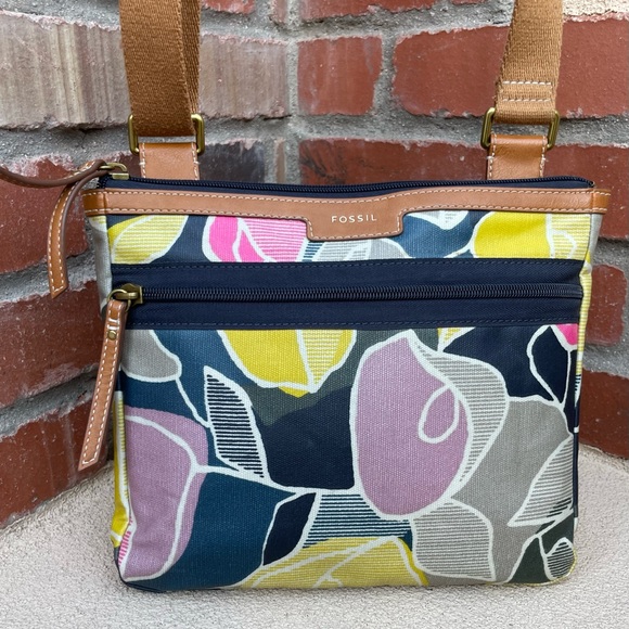 FOSSIL “Eliza” Floral PVC Coated Canvas Crossbody bag - Picture 3 of 9